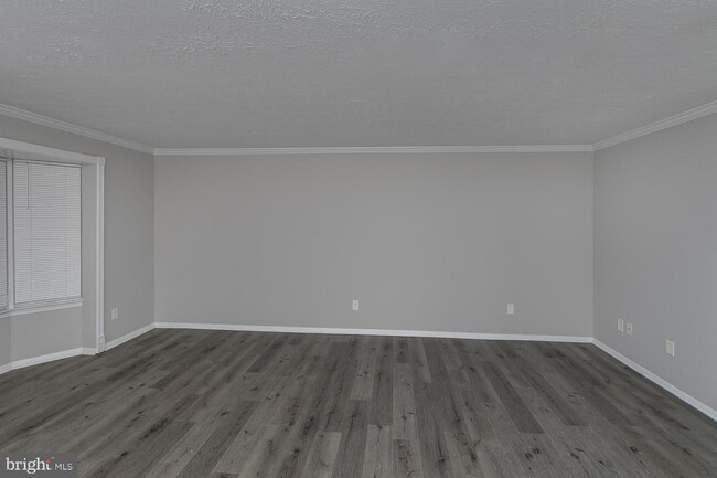 Building Photo - 31 Stone Falls Ct