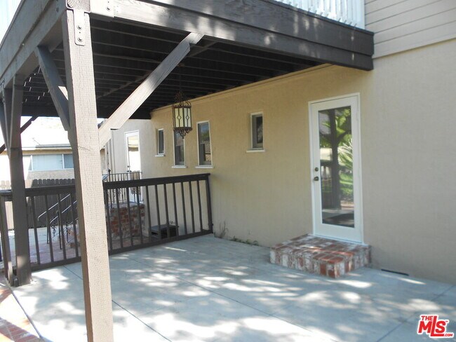 Building Photo - 9139 W 25th St