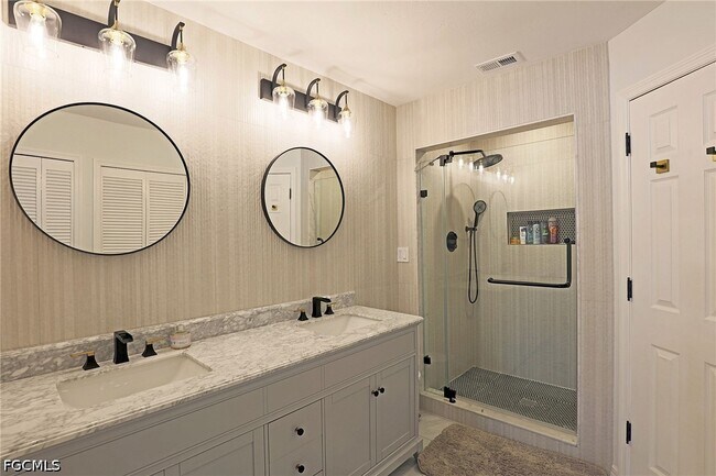 Building Photo - 11921 Seabreeze Cove Ln