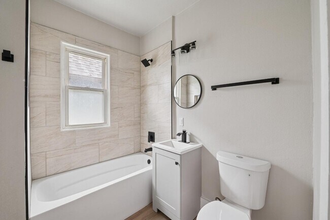 Building Photo - 3166 N 16th St