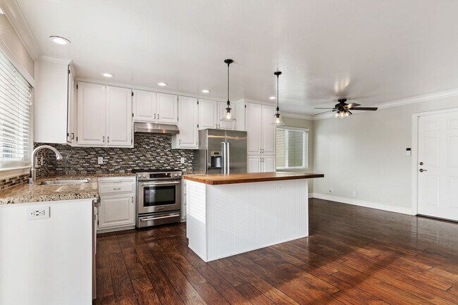 Building Photo - Great single story home in Benicia With All Utilities Included