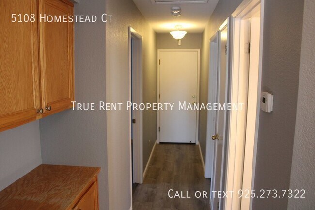 Building Photo - Well Kept 3 Bed, 2 Bath Single Story in Ni...