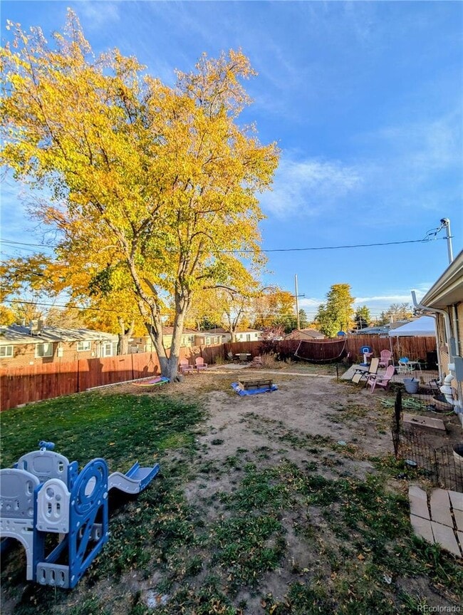 Building Photo - Long Realty & Property Management - 4 Bedr...