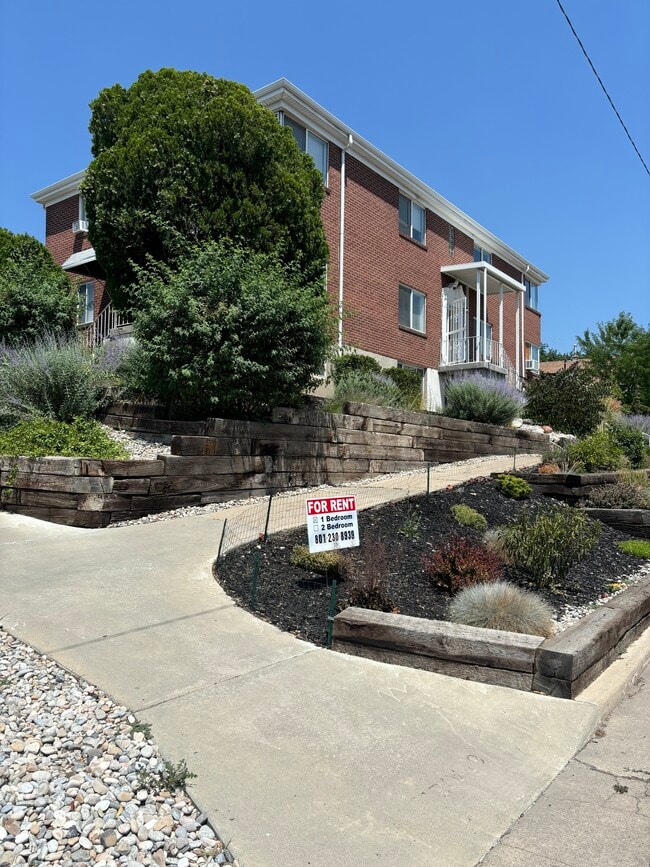 Building Photo - 6th Avenue Apartments