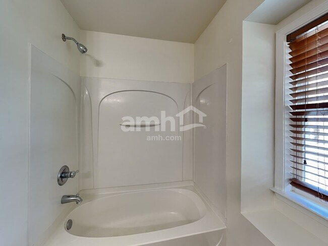 Building Photo - 4403 Mary Point Rd