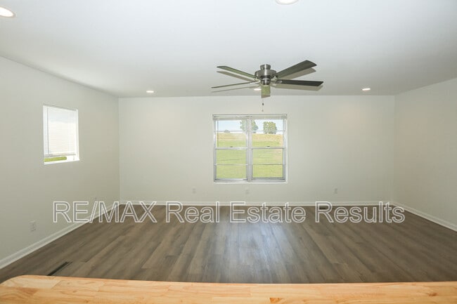 Building Photo - 1741 E 1st Ave