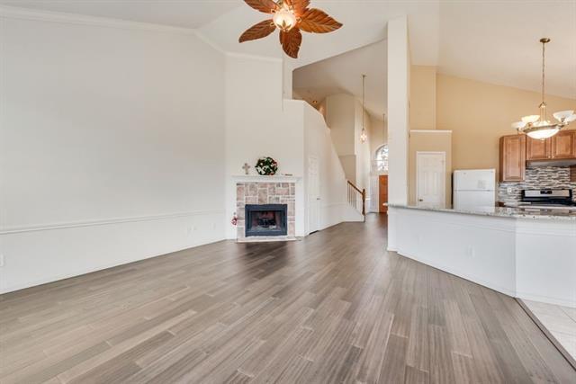 Building Photo - 3800 Rolling Hills Dr