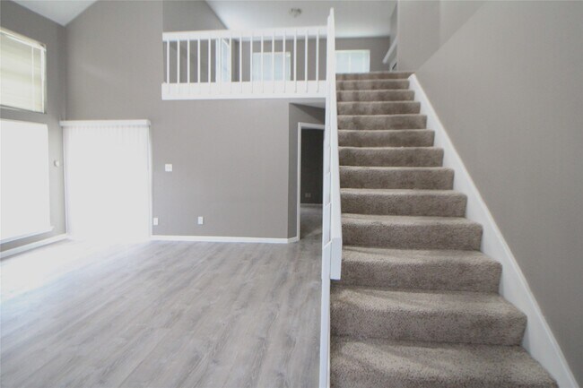 Building Photo - 12323 Guernsey Dr