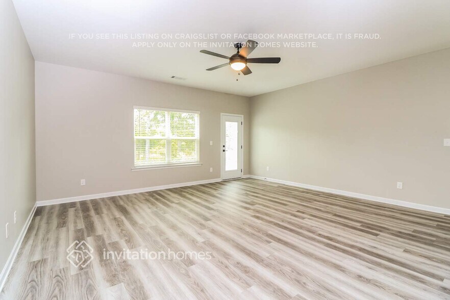 Building Photo - 3100 Azteca Wy