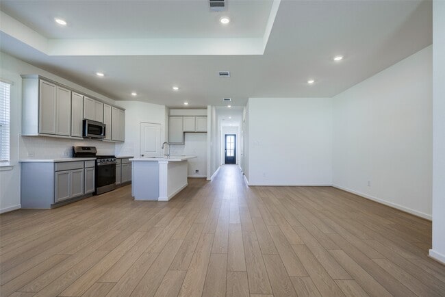 Building Photo - 9711 Westminster Mnr Dr