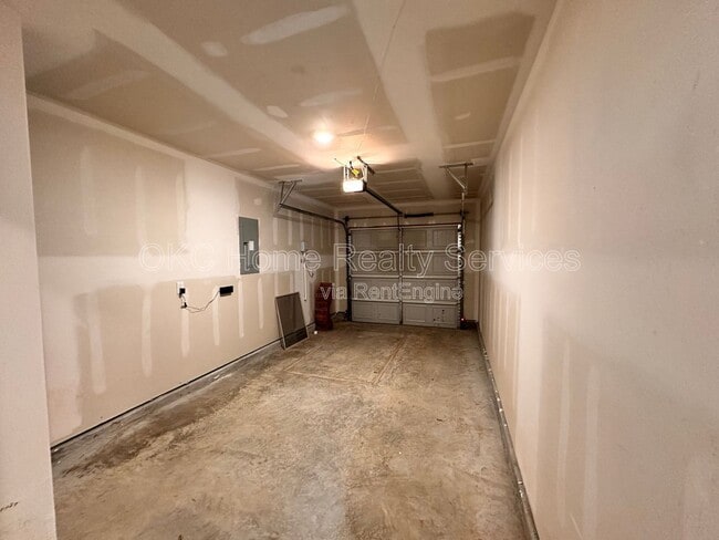 Building Photo - 2318 Wolford Ct