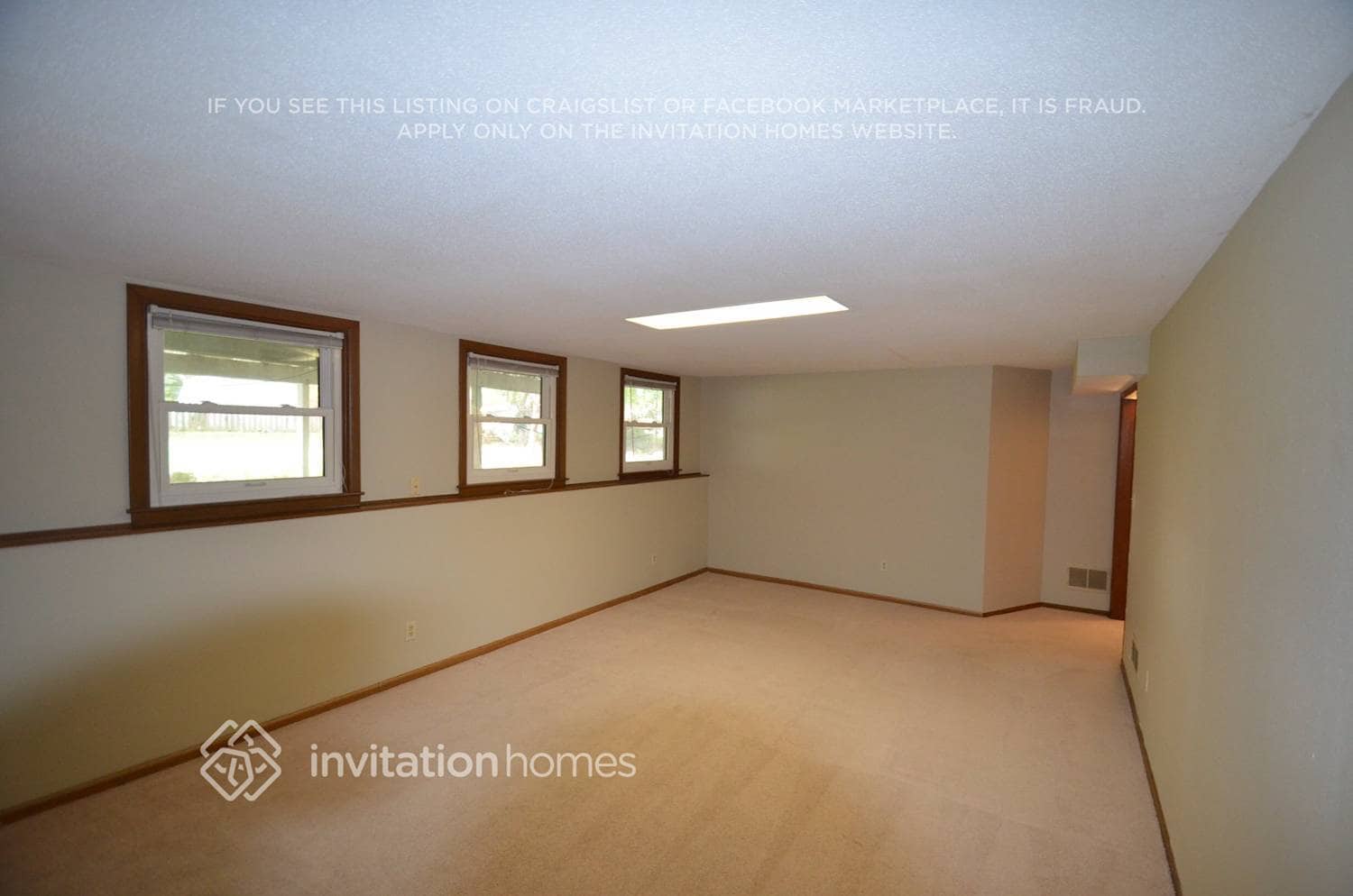 Building Photo - 124 Oakwood Rd