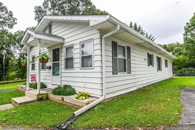 Building Photo - SFH In Gambrills