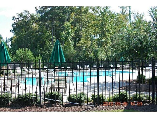 Building Photo - 6260 Crested Moss Dr