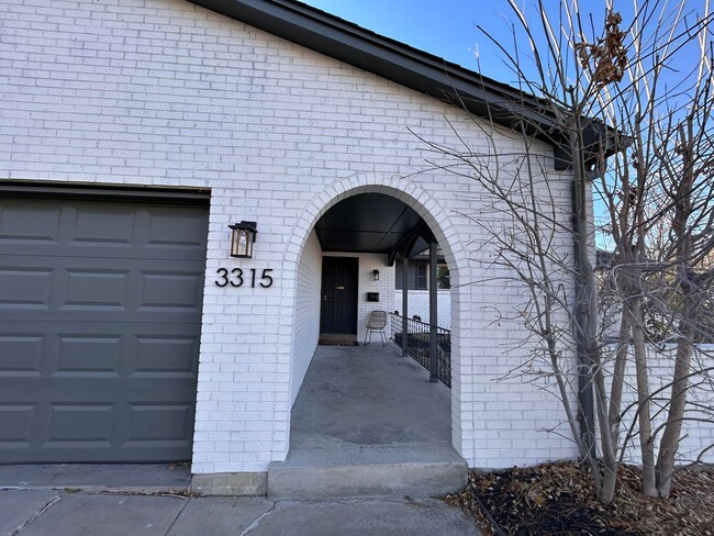 Building Photo - $0 DEPOSIT OPTION. 4 BED 3 BATH IN HAMPDEN HEIGHTS!