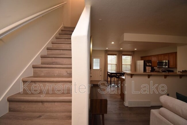 Building Photo - 10533 S Oquirrh Lk Rd