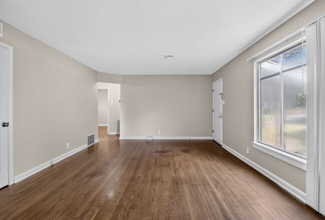Building Photo - 37 Purdue Cir