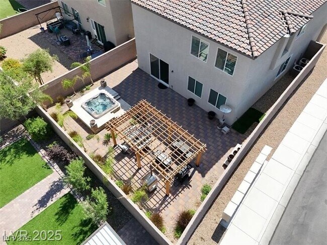 Building Photo - 4630 Summer Azure St