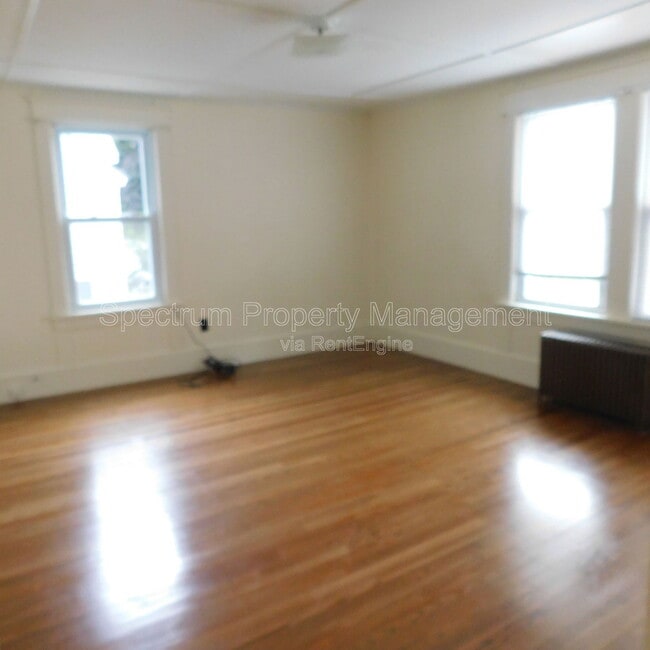 Building Photo - 27 Johnson Heights