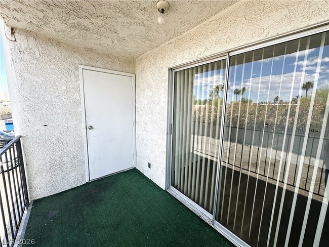 Building Photo - 4744 W Sand Creek Ave