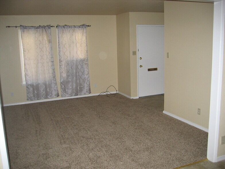 Building Photo - 1816 Polk Way