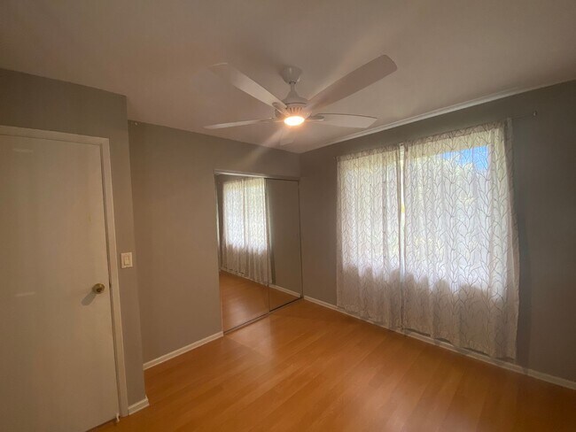 Building Photo - 019WHI