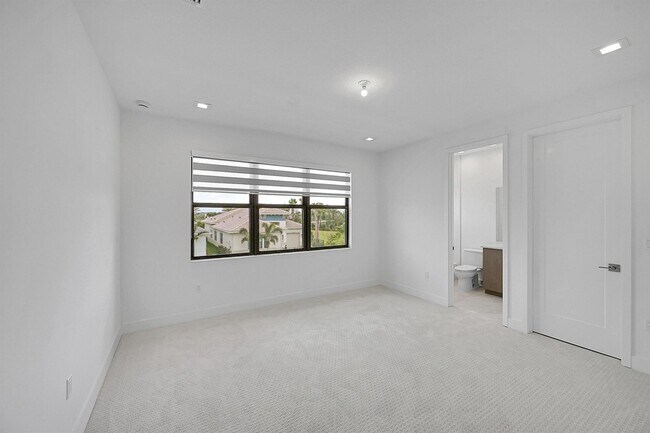 Building Photo - 13072 Feathering Wy