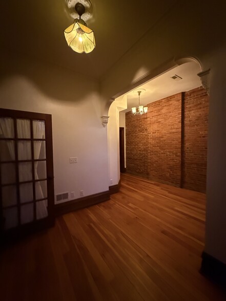 Front bedroom - 218 3rd St