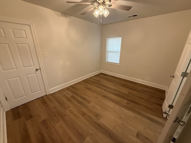 Building Photo - 3739 Rhea Ave