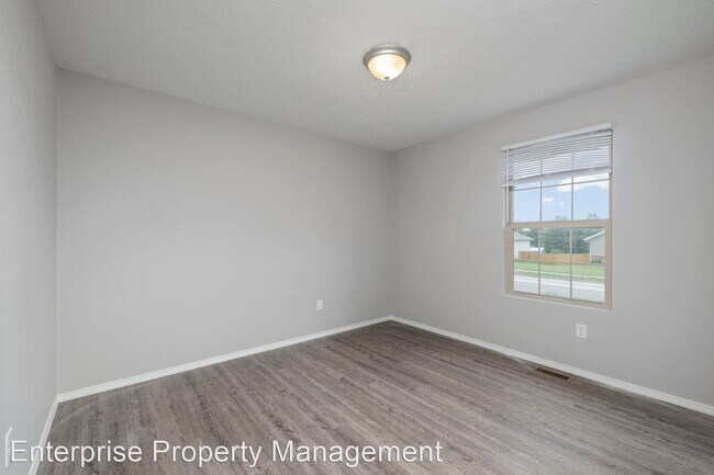 Building Photo - 3 br, 2 bath House - 406 E Stone Creek Rd