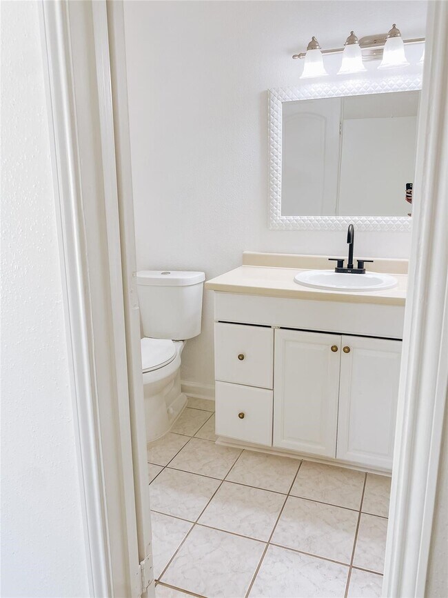 Building Photo - 14555 Wunderlich Dr