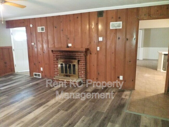 Building Photo - 4608 Ridgeway Ave