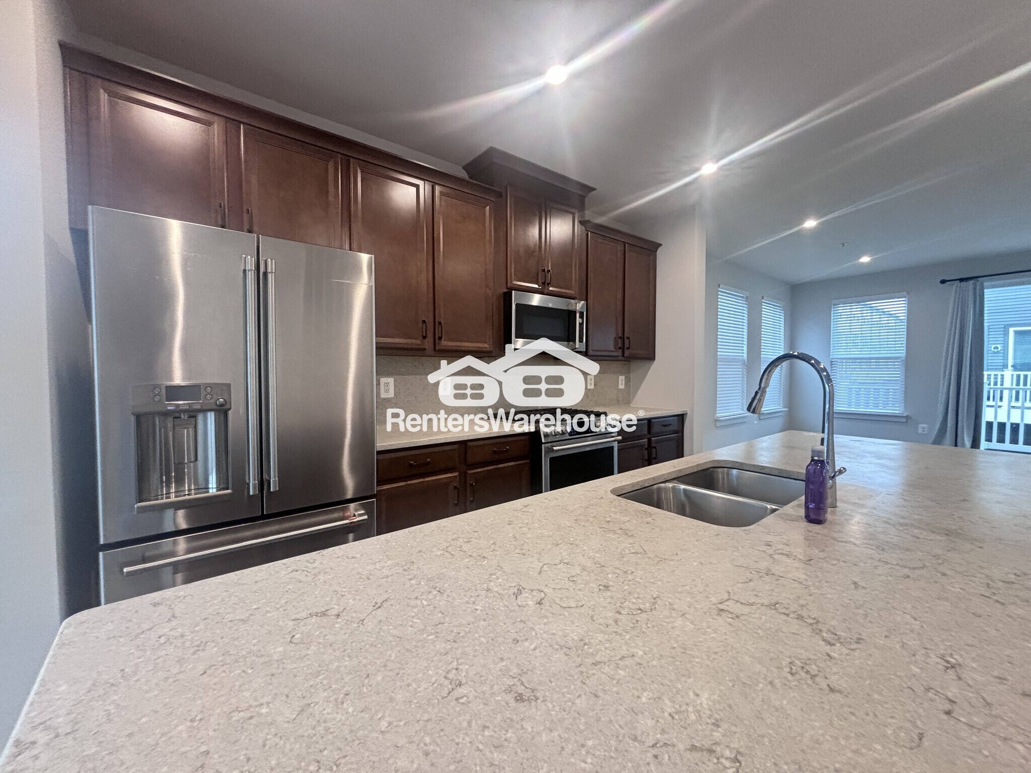 Building Photo - 2500 Emerald Branch Dr