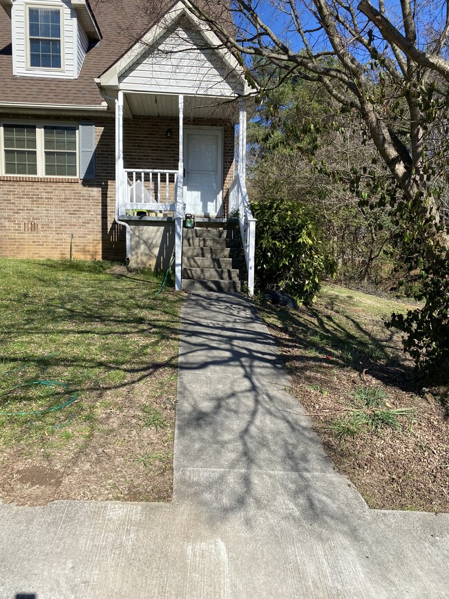 Front porch - 2008 Countryhill Ln