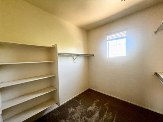Building Photo - 879 E Stottler Dr
