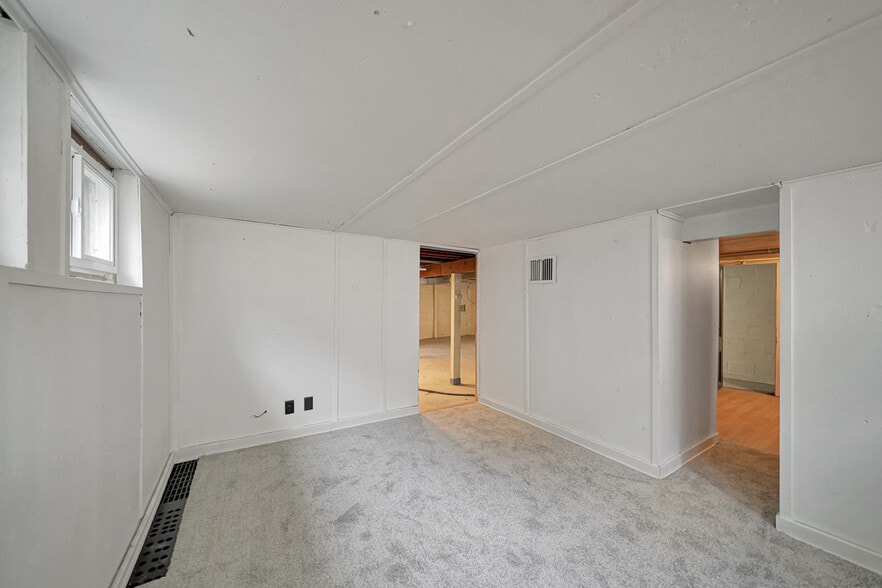 Building Photo - 3940 J St