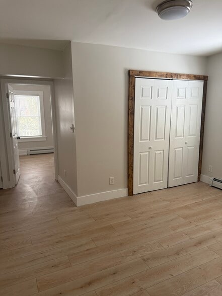 Bonus Room / Office - 567 Thacher St