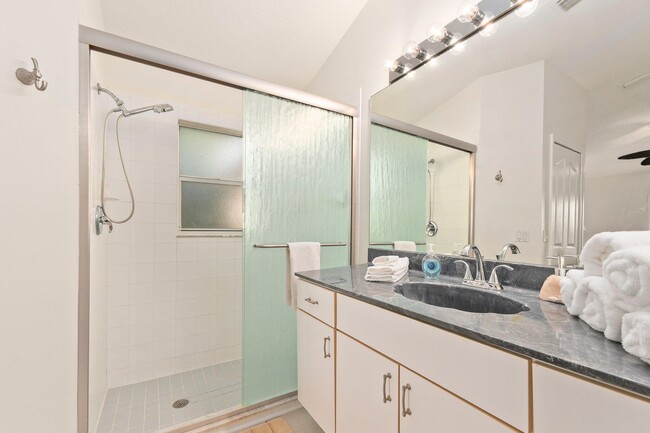 Building Photo - 1301 Carlton Ct