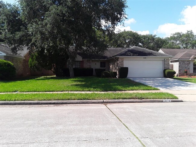 Building Photo - 3119 E Heatherock Cir