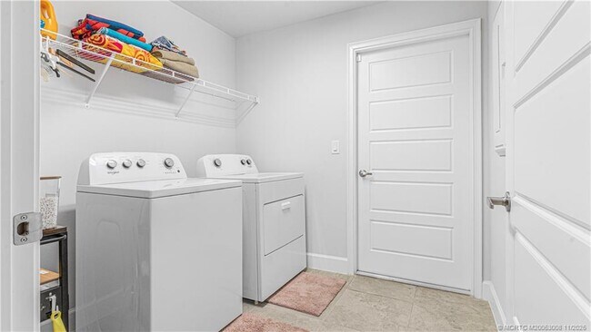 Building Photo - 5208 Manciano St