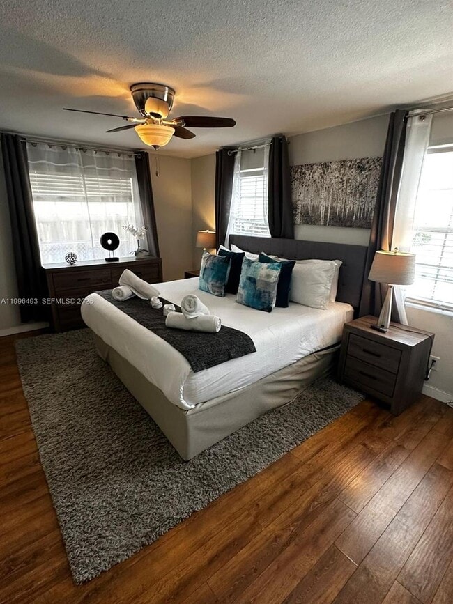 Building Photo - 1448 Dewey St