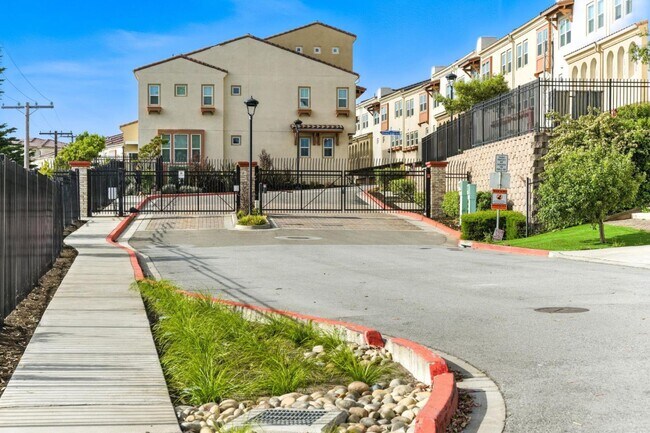 Building Photo - 1018 Ocean View Ave