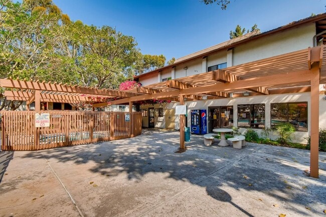 Building Photo - Fantastic Updated 1 Bedroom Condo in Missi...