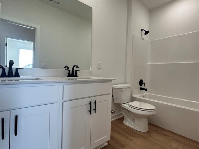 Building Photo - 522 N Goose Xing