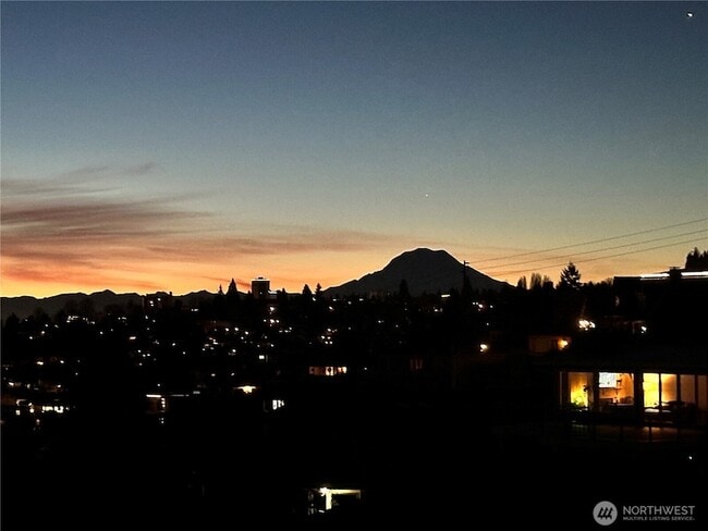 Building Photo - 3020 N 33rd St