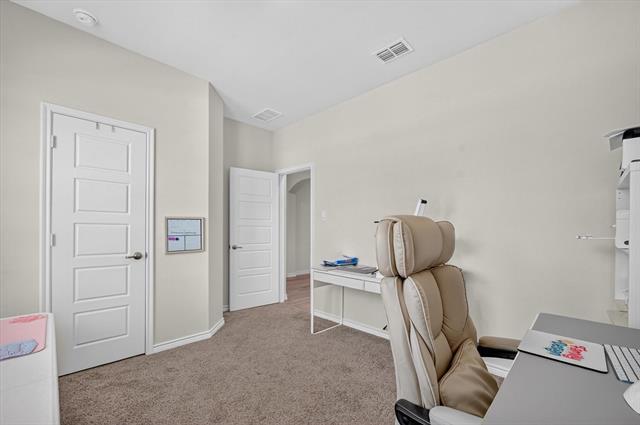 Building Photo - 10121 High Grade Dr