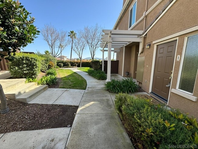 Building Photo - 1367 Caminito Capistrano