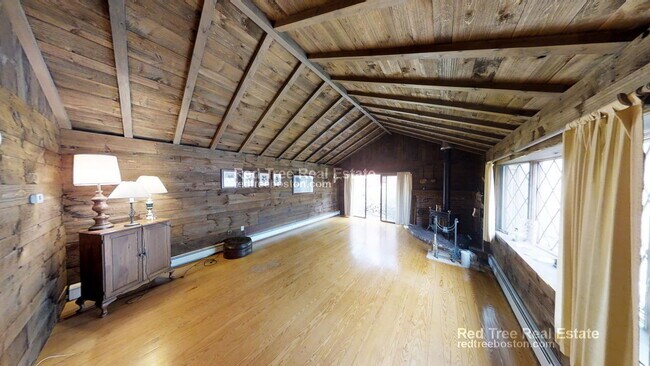 Building Photo - 63 Johnson St