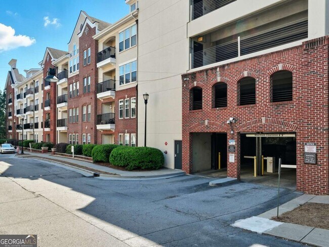 Building Photo - 1850 Cotillion Dr