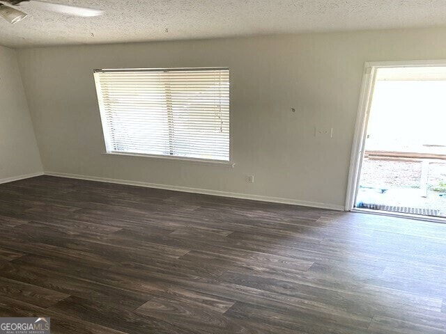 Building Photo - 222 Peartree Ln